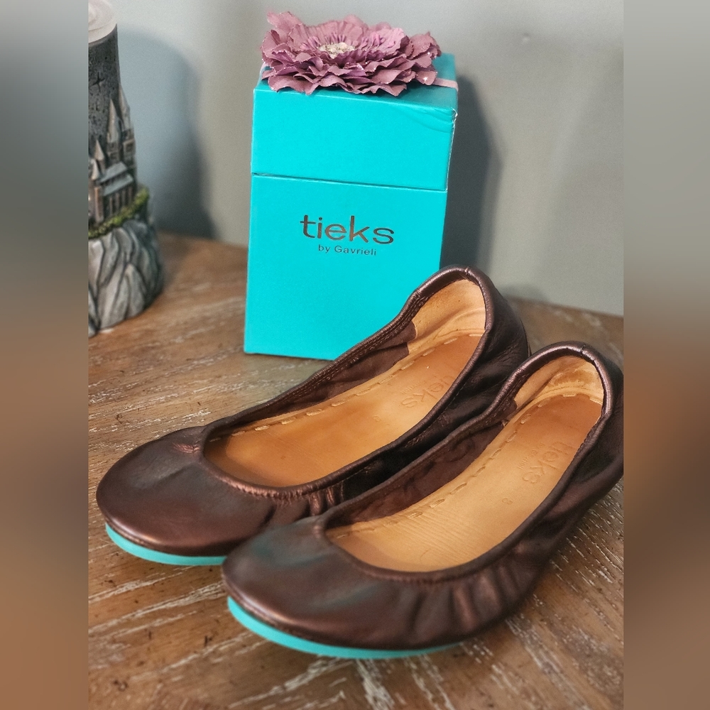 Tieks Raspberry Truffle Size 8